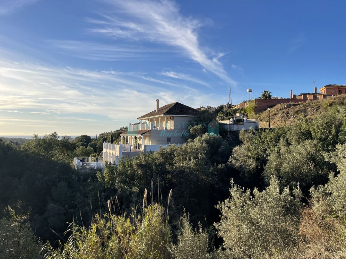 Parcela Residencial en venta en  Elviria, Marbella Este