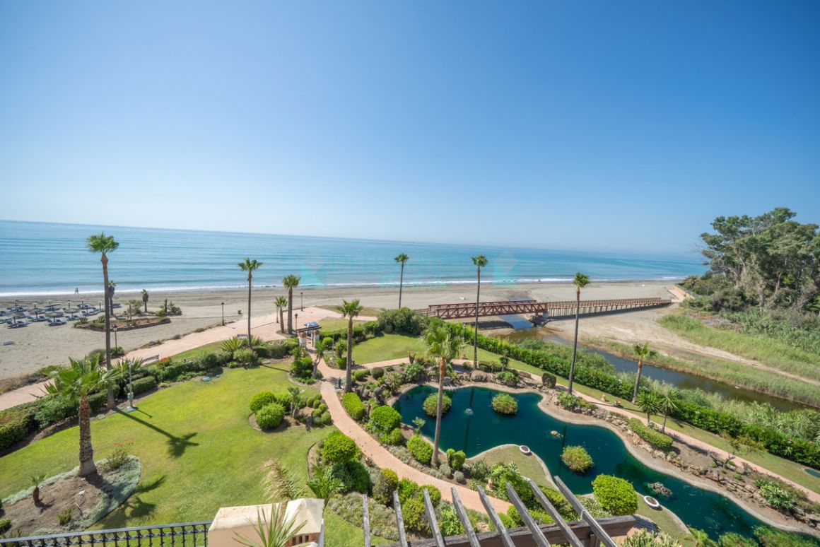 Penthouse for rent in  New Golden Mile, Estepona