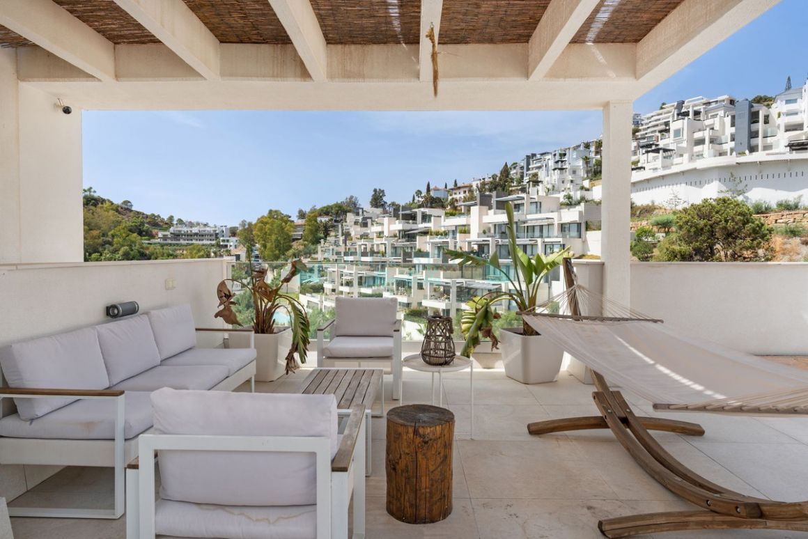 Penthouse for sale in Benahavis