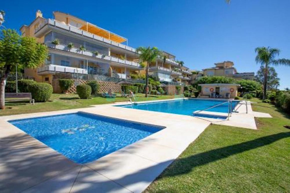 Apartment for sale in  Cabopino, Marbella East