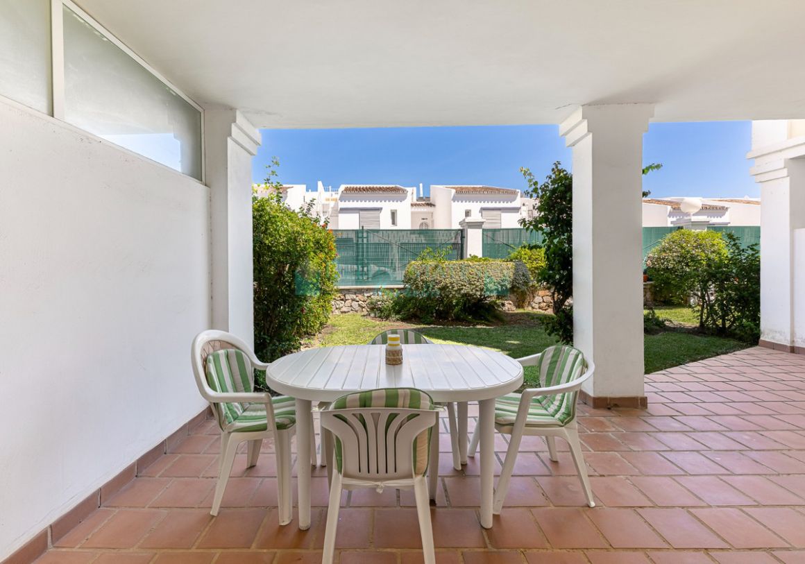 Ground Floor Apartment for sale in Nueva Andalucia