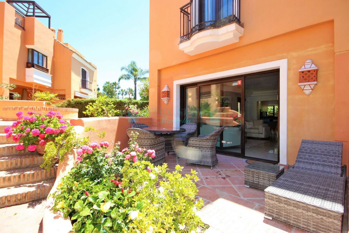 Town House for rent in  Bahia de Marbella, Marbella East