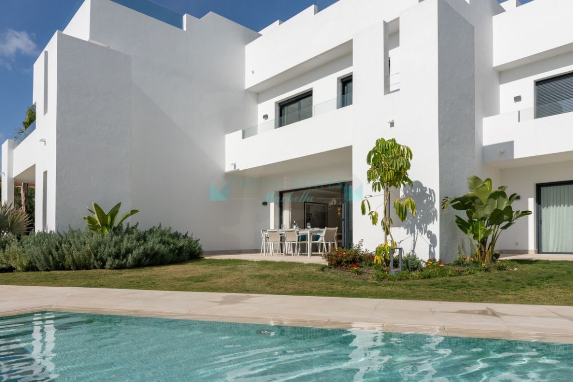 Semi Detached Villa for rent in Nueva Andalucia