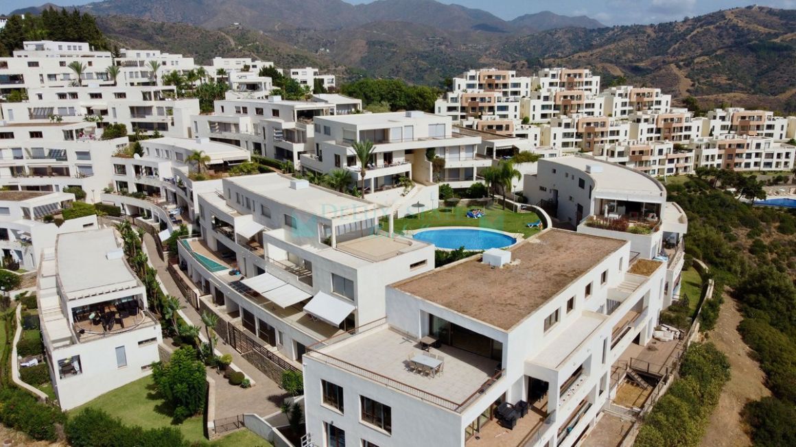 Penthouse in Los Altos de los Monteros, Marbella East