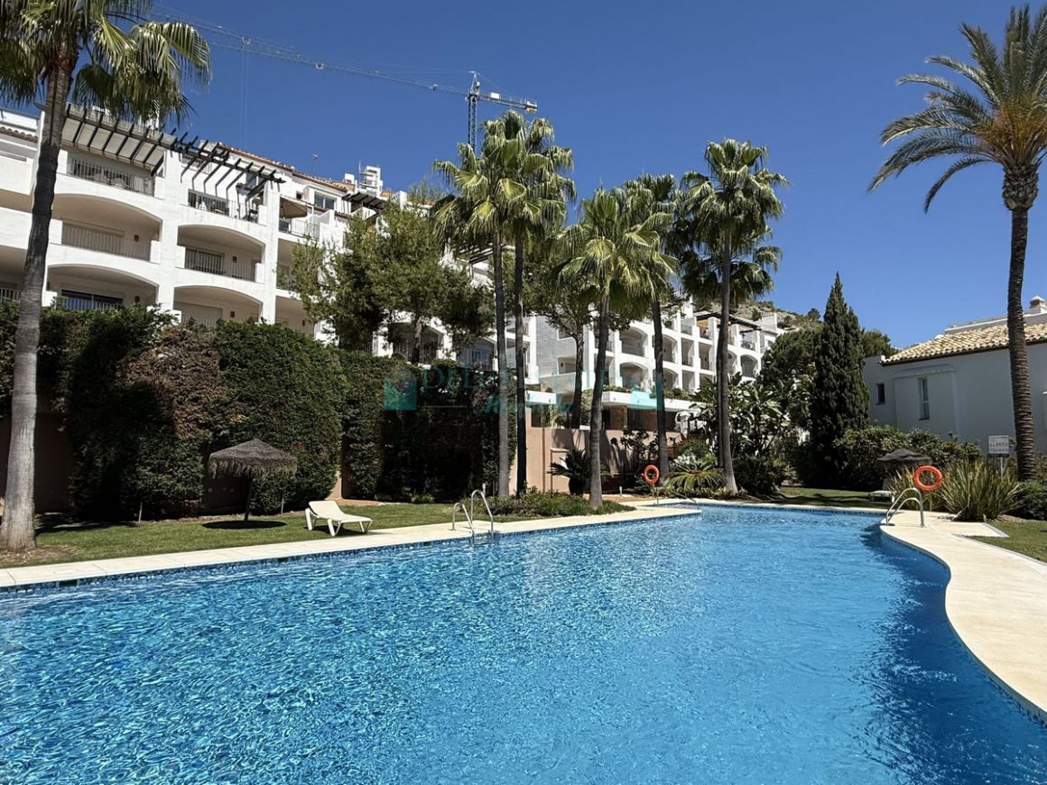 Apartamento en venta en  La Quinta, Benahavis