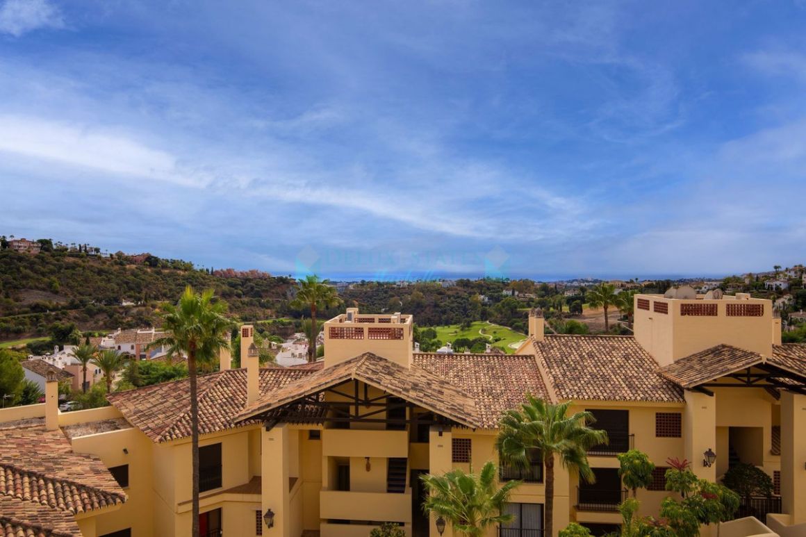 Apartamento en venta en Benahavis