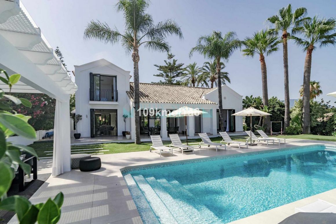 Villa in Nueva Andalucia