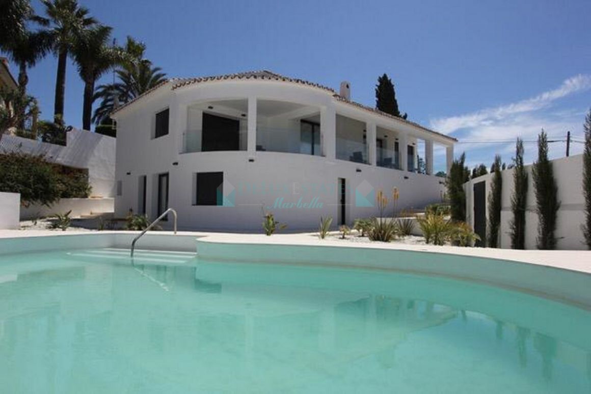 Villa for rent in  El Rosario, Marbella East