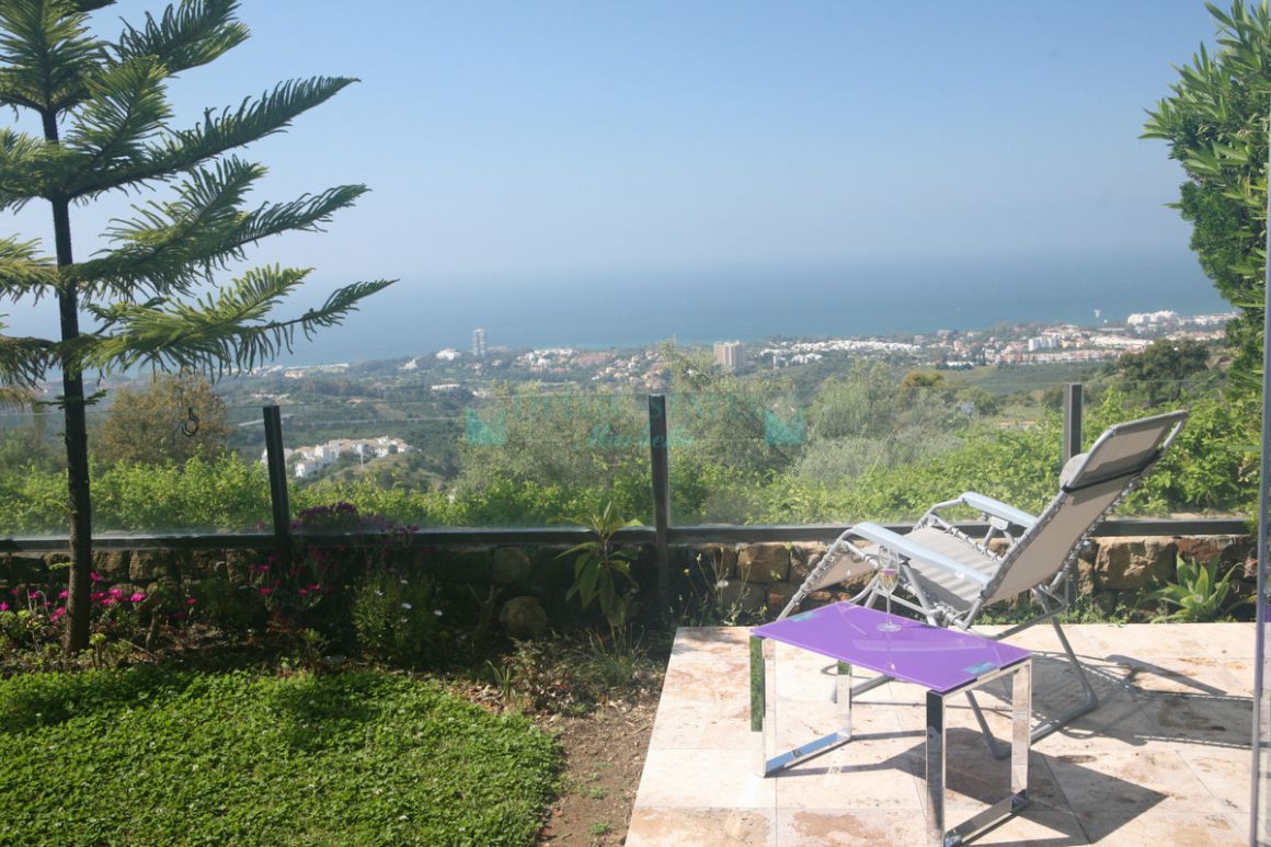 Apartamento Planta Baja en Los Altos de los Monteros, Marbella Este