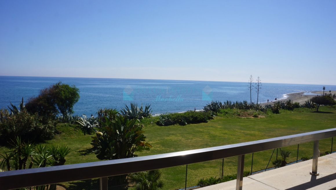 Apartment for rent in  New Golden Mile, Estepona