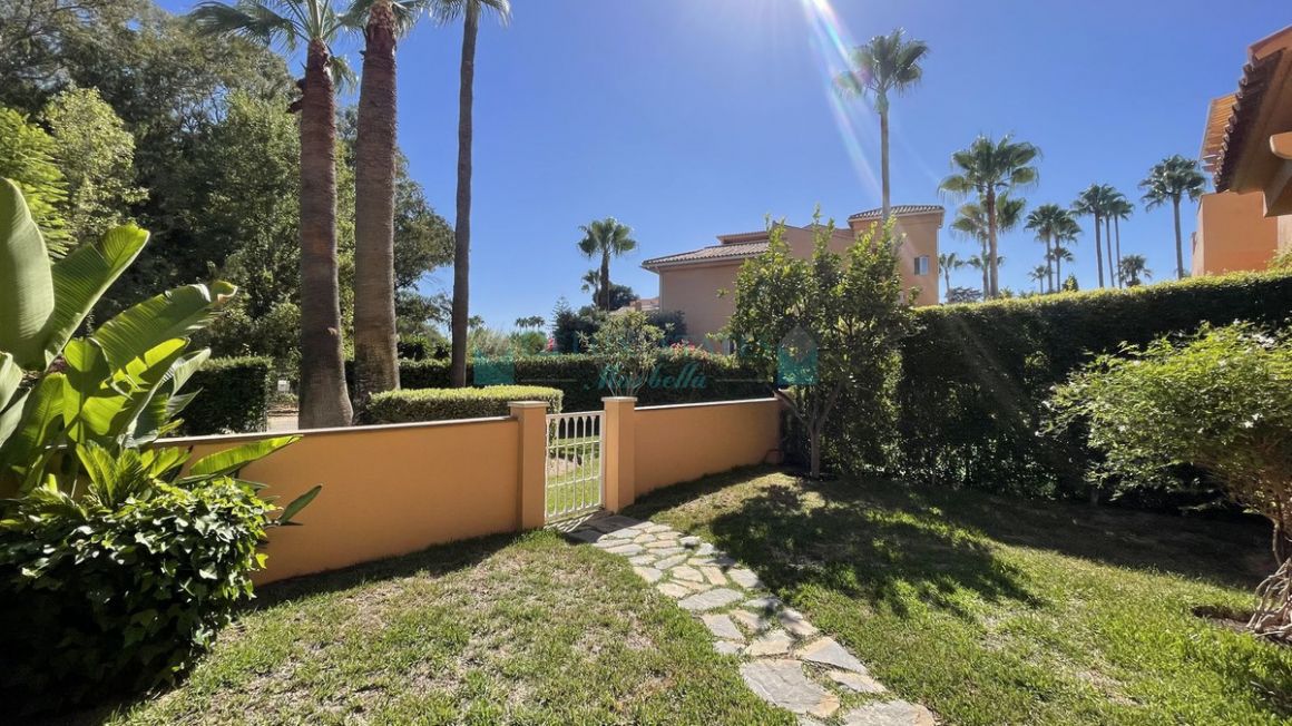 Ground Floor Apartment in Cabopino, Marbella East