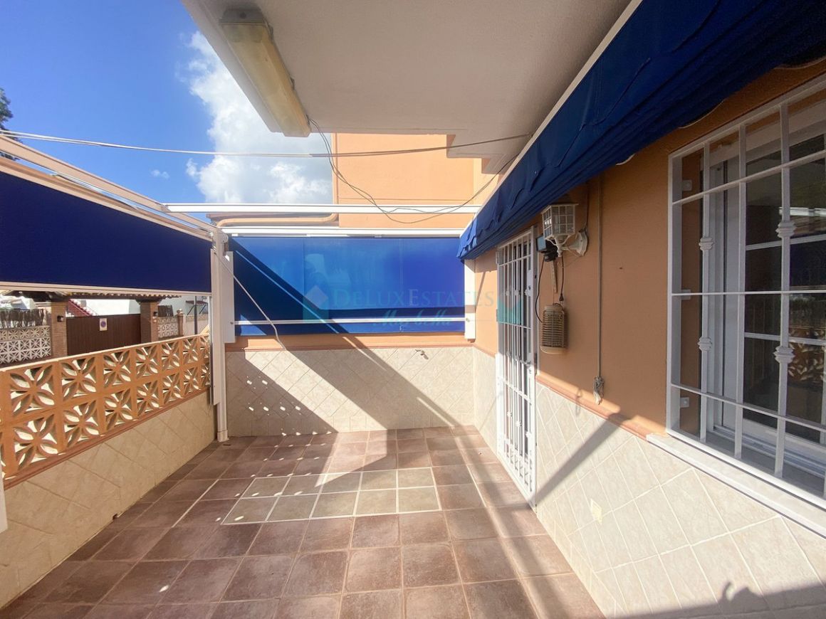 Adosado en venta en  Costabella, Marbella Este