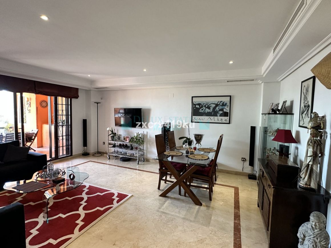 Ground Floor Apartment in La Mairena, Marbella East