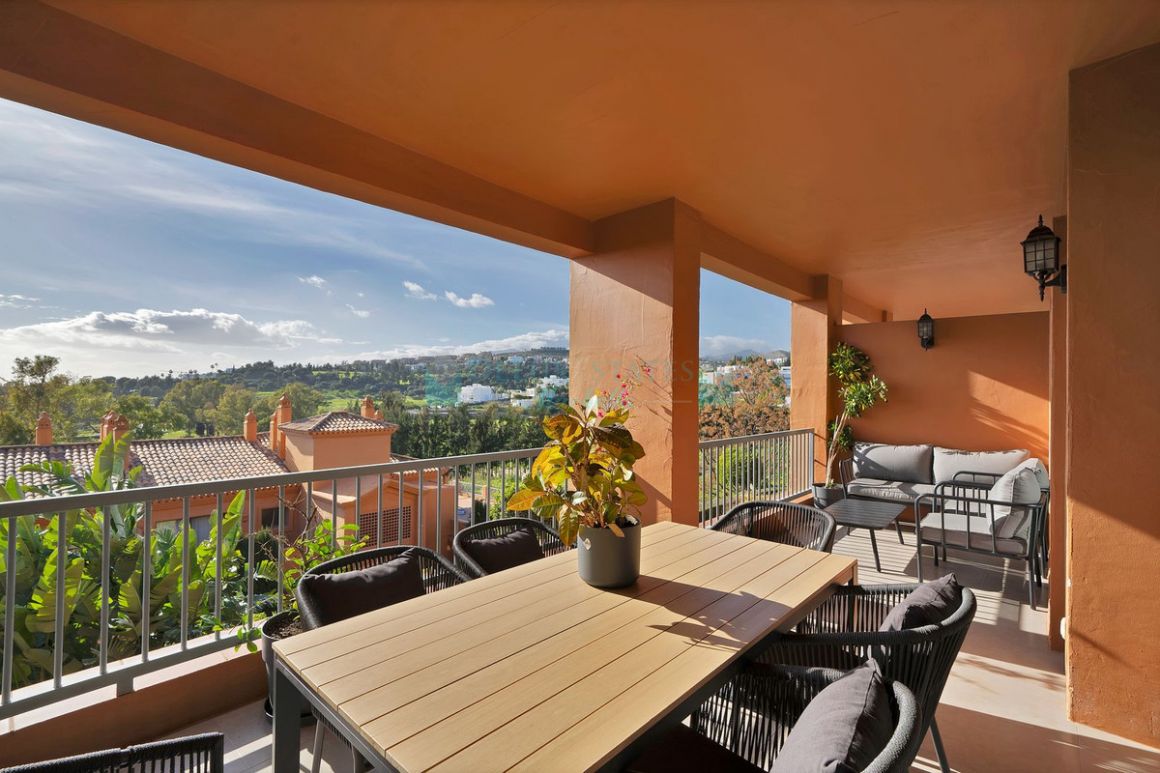 Apartment in Atalaya, Estepona