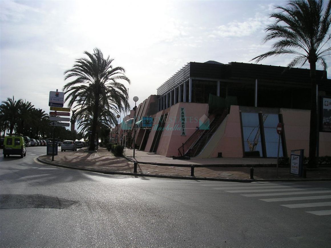 Office for rent in Marbella - Puerto Banus