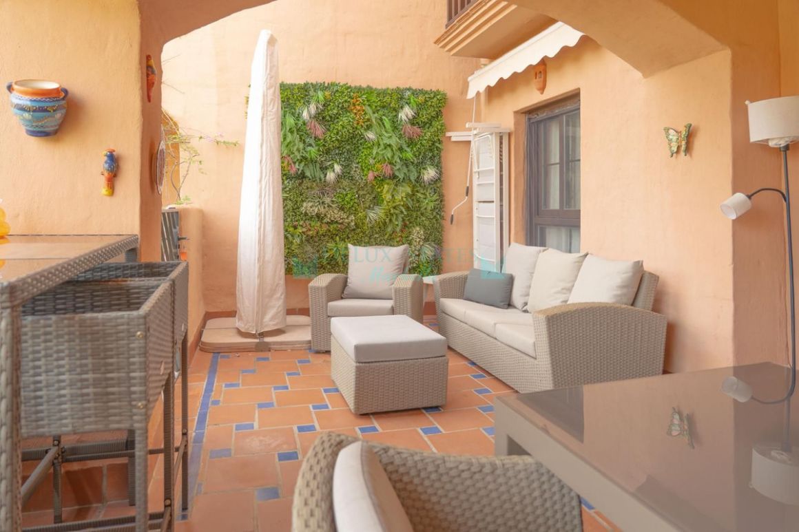 Ground Floor Apartment for sale in  Hacienda del Sol, Estepona