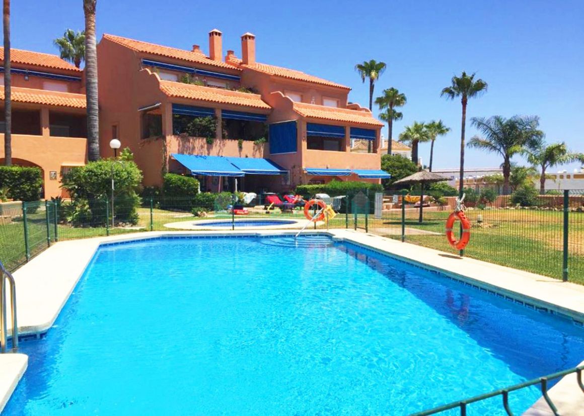 Apartamento Planta Baja en alquiler en Estepona