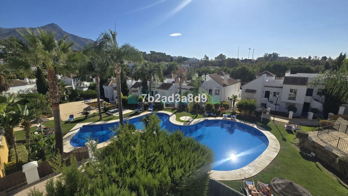 Apartment for rent in Nueva Andalucia