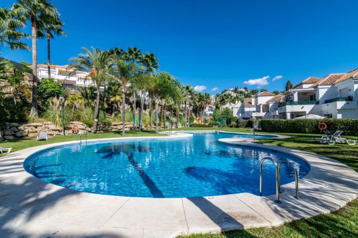 Ground Floor Apartment for sale in  Aloha, Nueva Andalucia