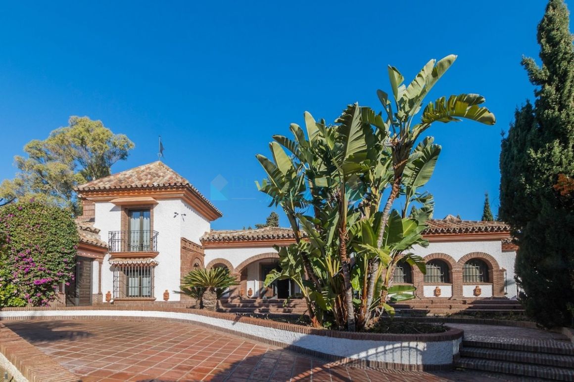 Villa en venta en  Costabella, Marbella Este