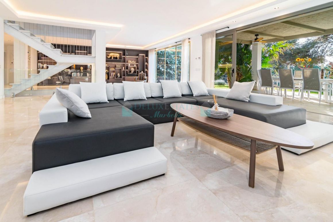 Villa en alquiler en  Rio Real, Marbella Este