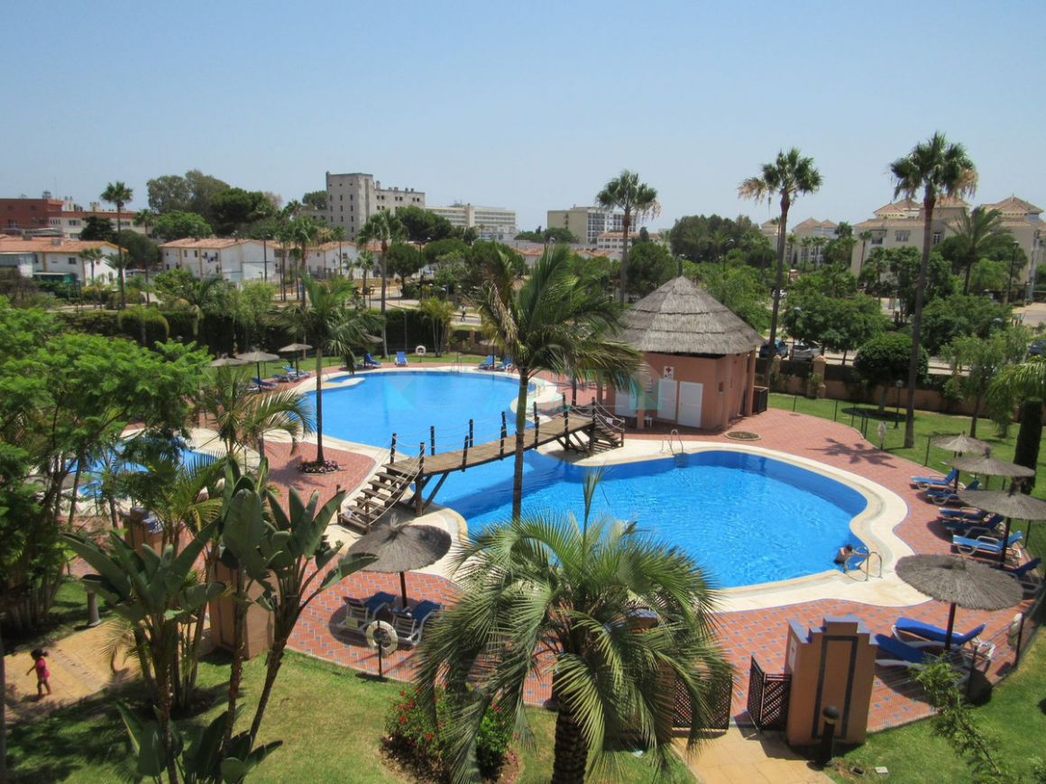 Penthouse for rent in Estepona