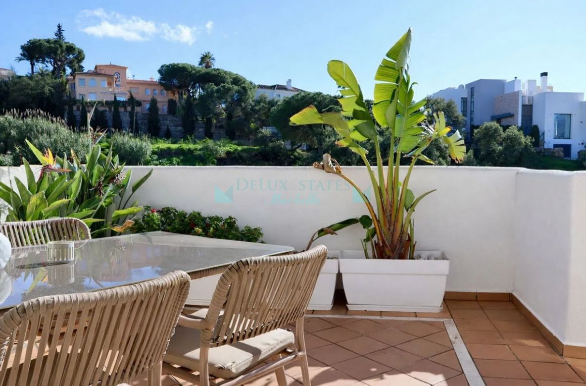 Penthouse in Elviria, Marbella East