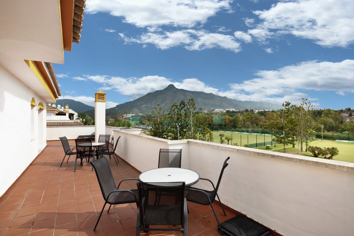 Ático en venta en Nueva Andalucia