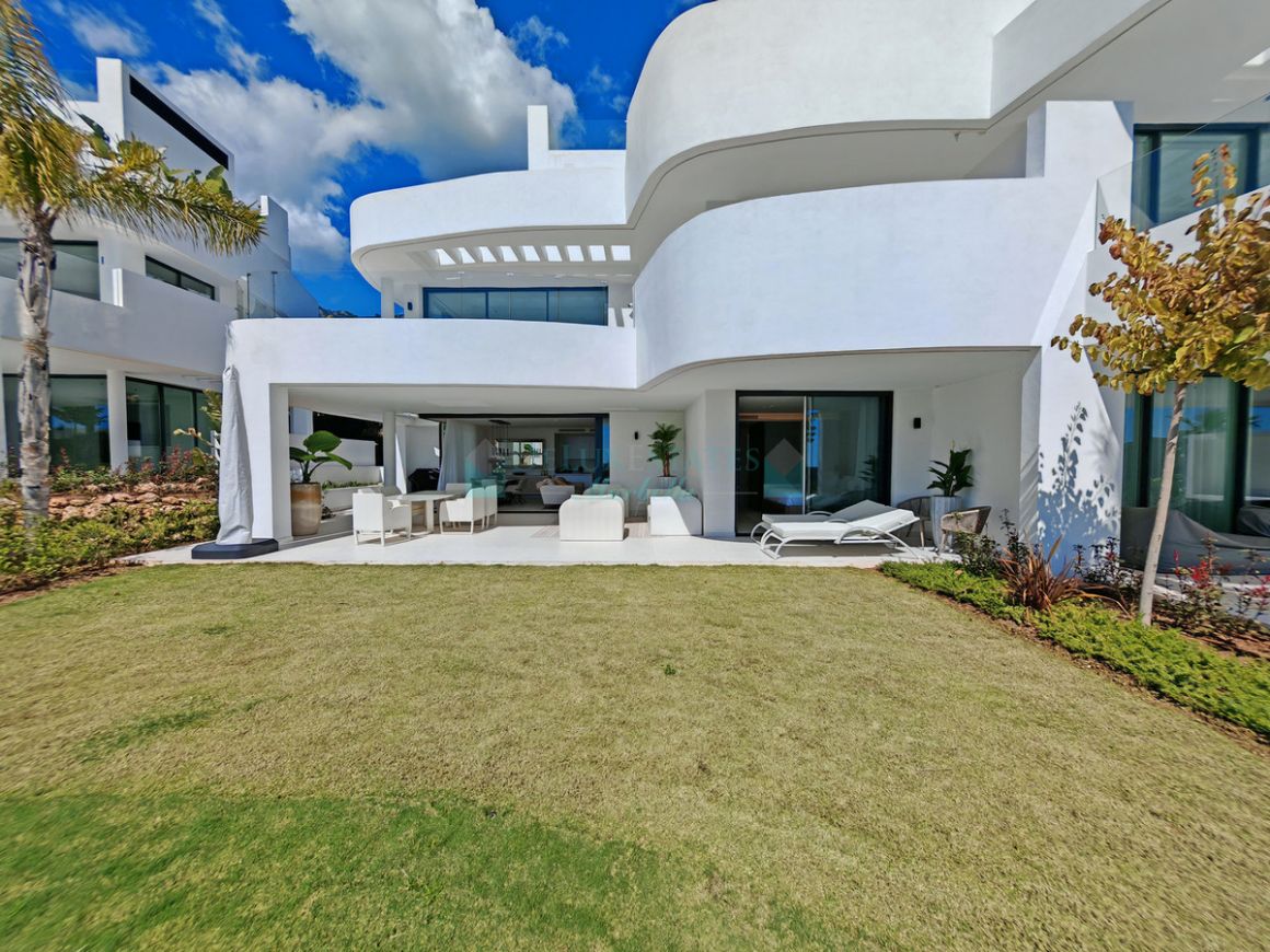 Ground Floor Apartment for sale in Ojen