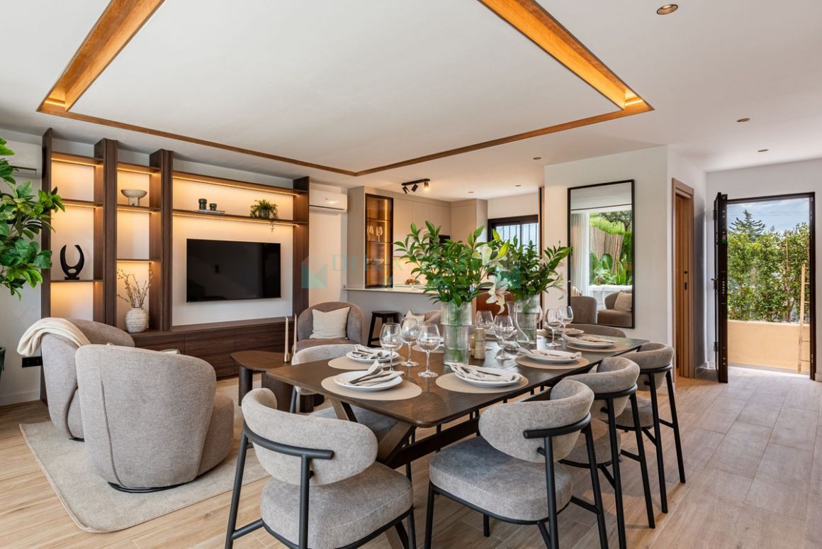 Town House for sale in Nueva Andalucia