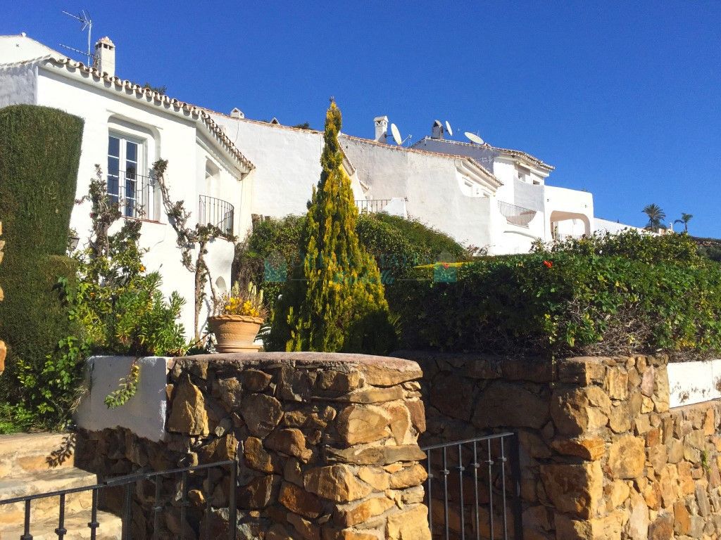 Apartamento Planta Baja en Los Altos de los Monteros, Marbella Este