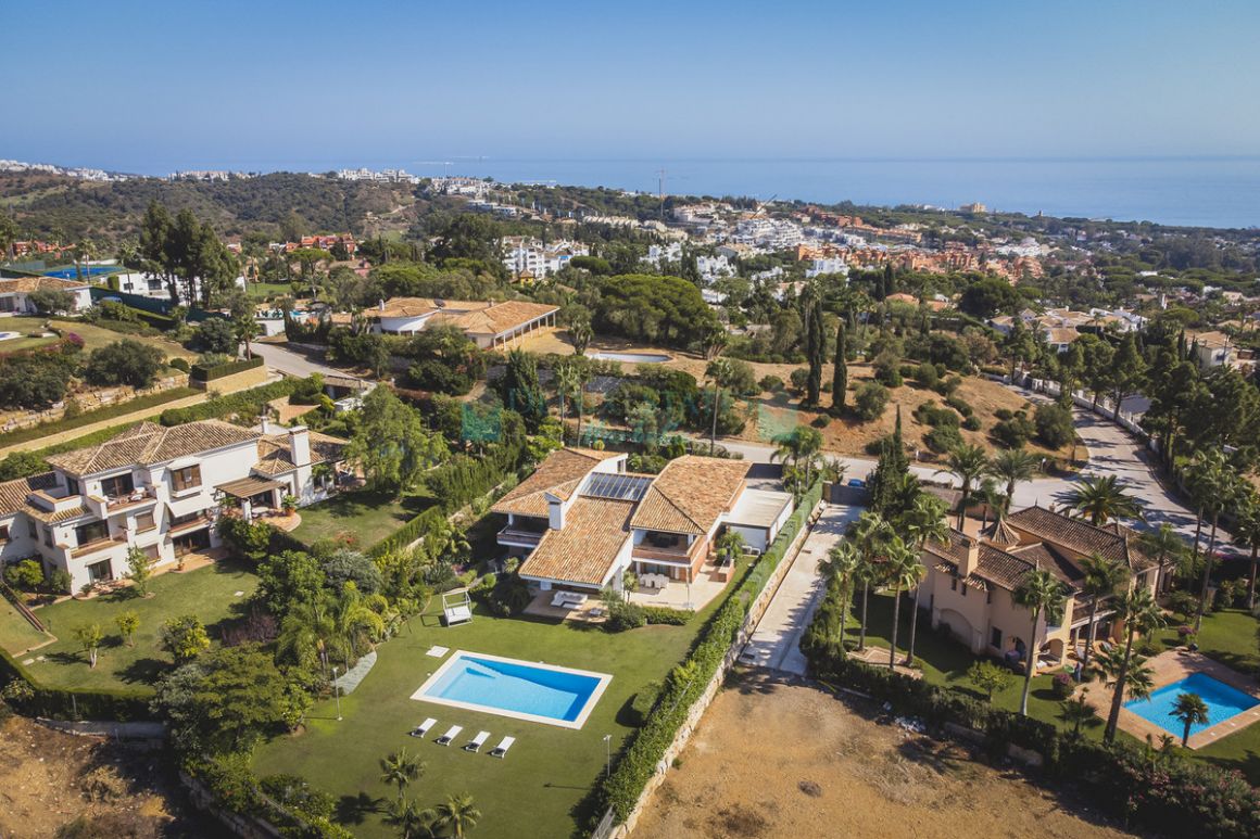Villa for sale in  Hacienda las Chapas, Marbella East