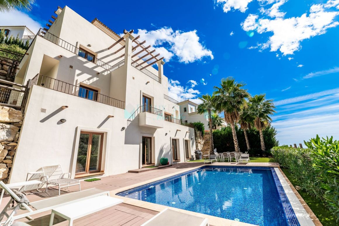 Villa en alquiler en Benahavis