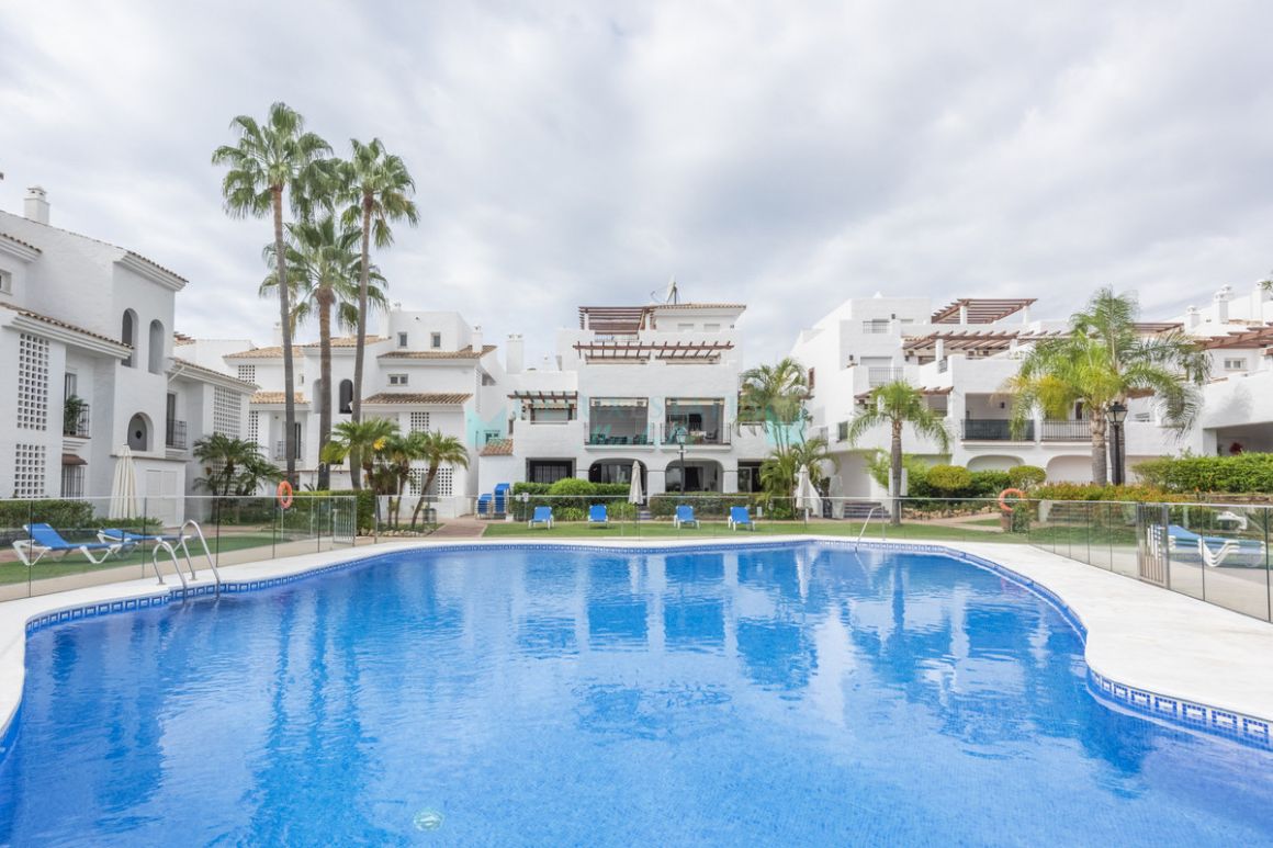 Apartamento Planta Baja en venta en San Pedro de Alcantara