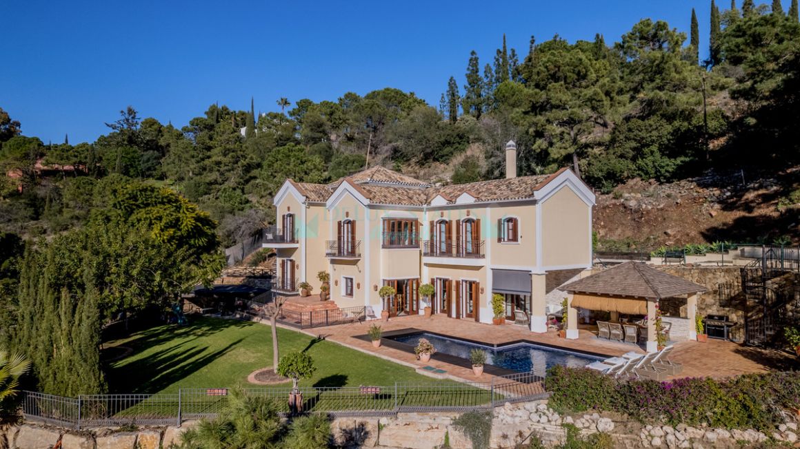 Villa for sale in  El Madroñal, Benahavis