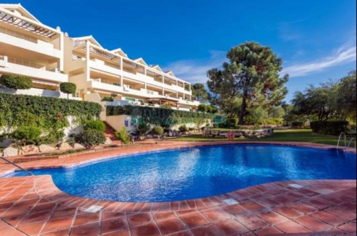 Apartment for sale in  Selwo, Estepona