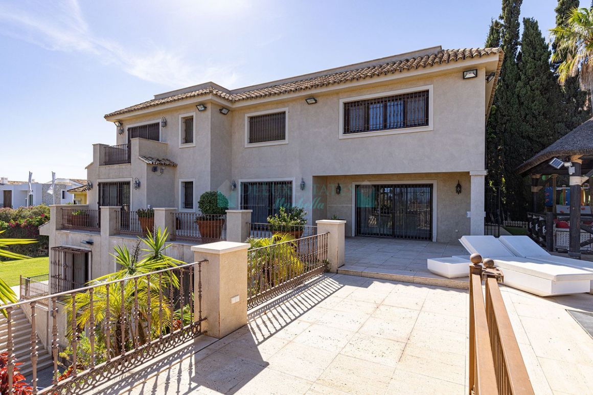 Villa for rent in  La Quinta, Benahavis