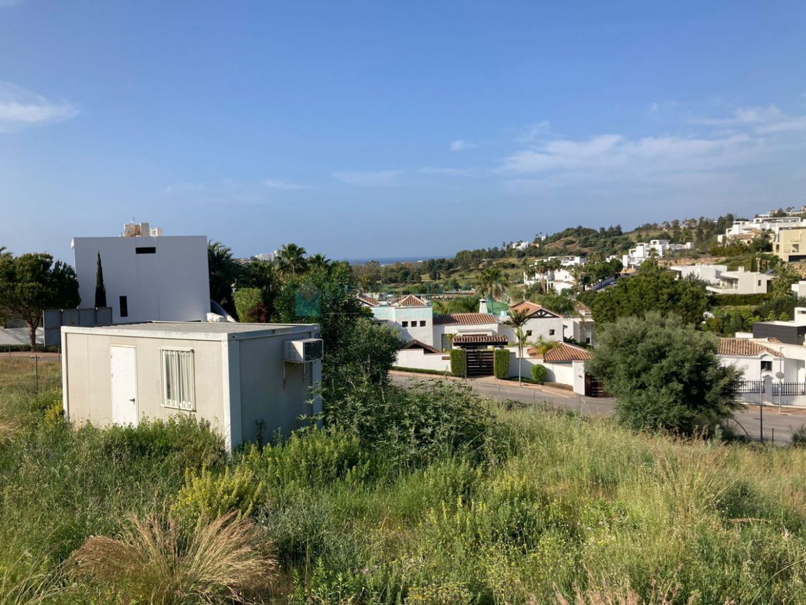 Plot for sale in Benahavis