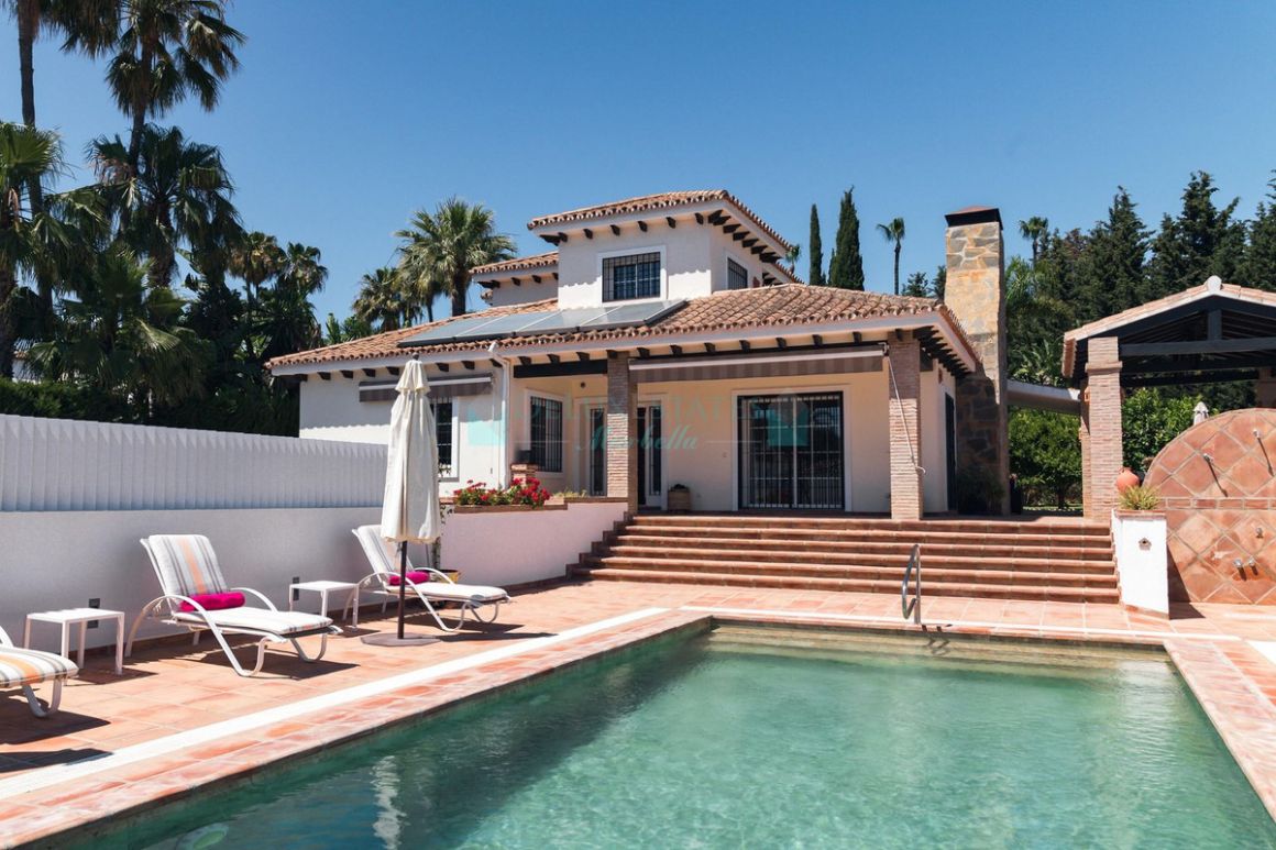 Villa en El Paraiso, Estepona