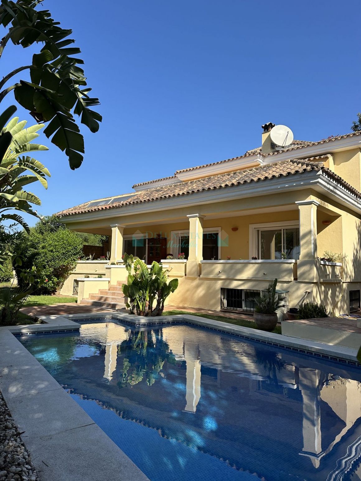 Villa in Elviria, Marbella East