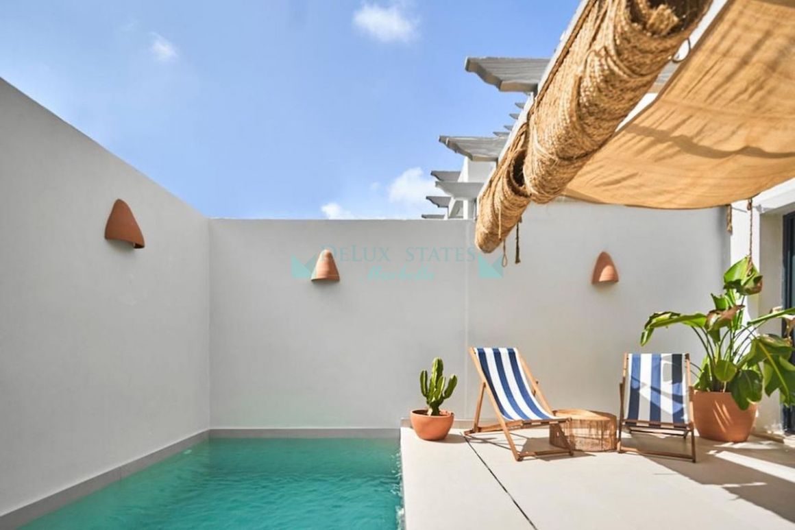 Town House for sale in Estepona