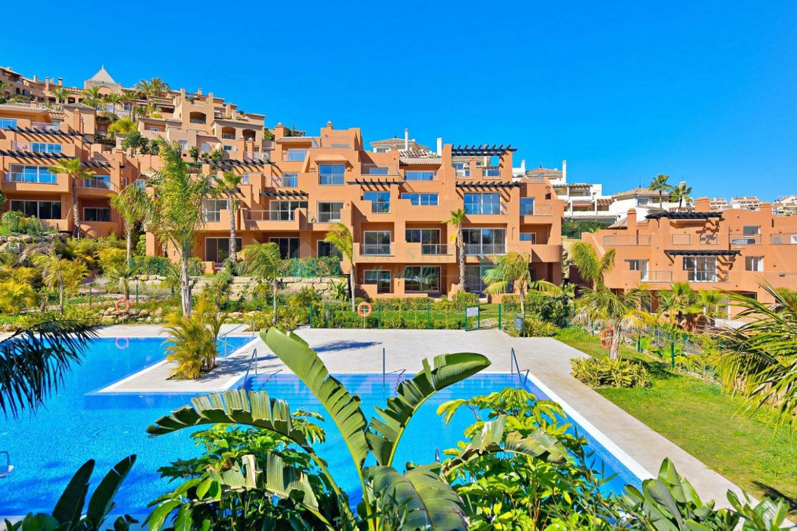 Penthouse for rent in Nueva Andalucia