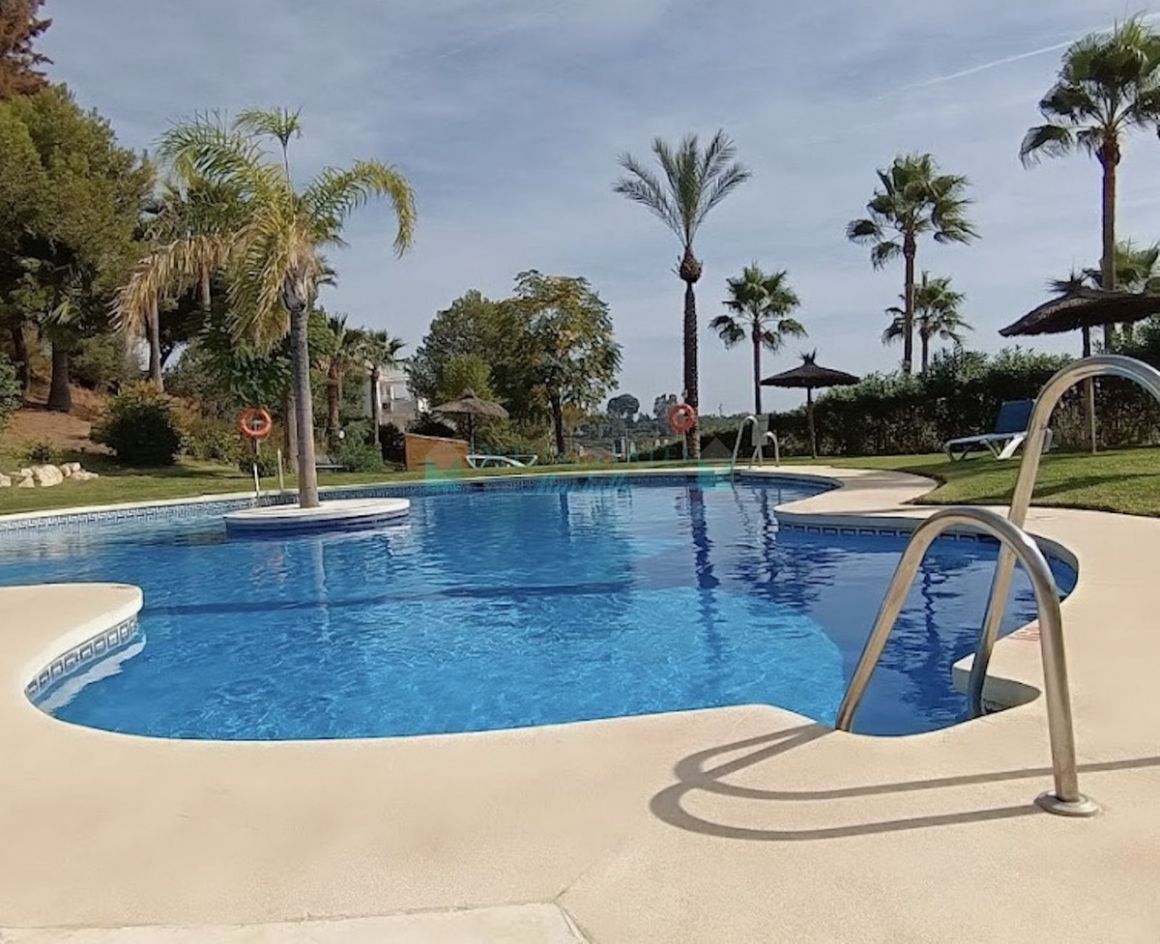 Apartment for sale in Estepona