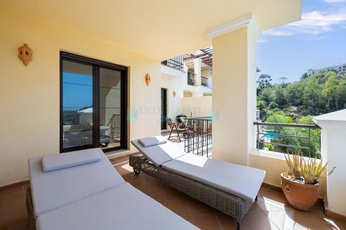 Apartment for sale in  Los Arqueros, Benahavis