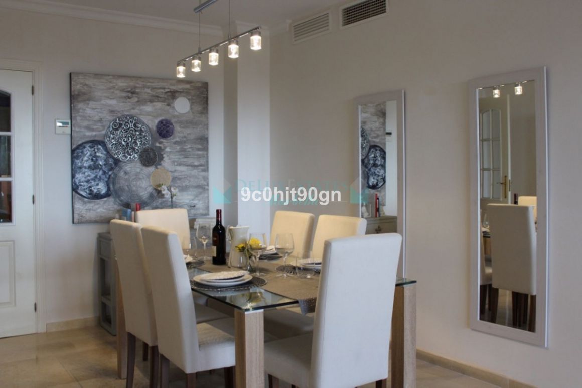 Apartment for sale in  Elviria, Marbella East