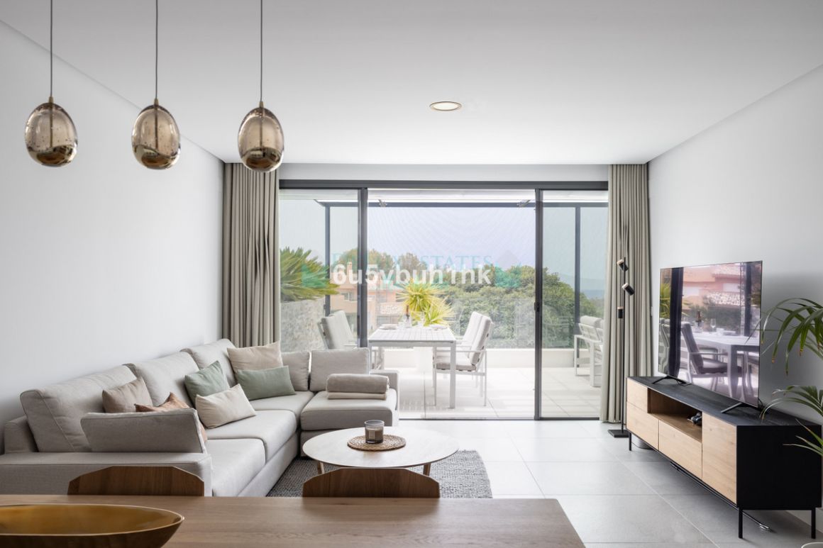 Apartment in Cabopino, Marbella East