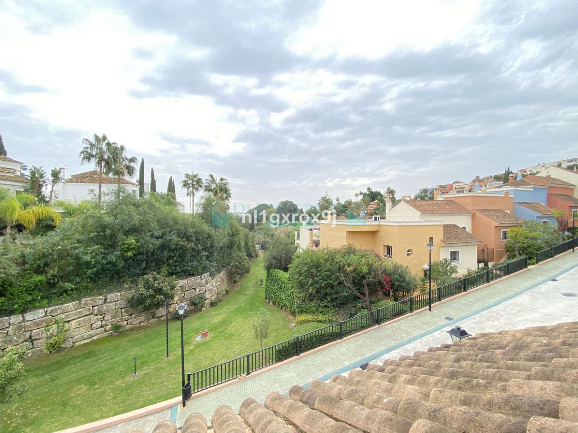 Town House for rent in Nueva Andalucia