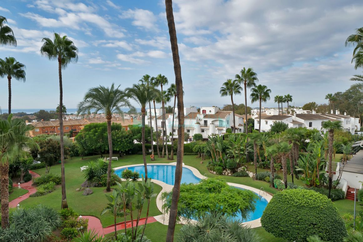 Apartment for sale in Estepona