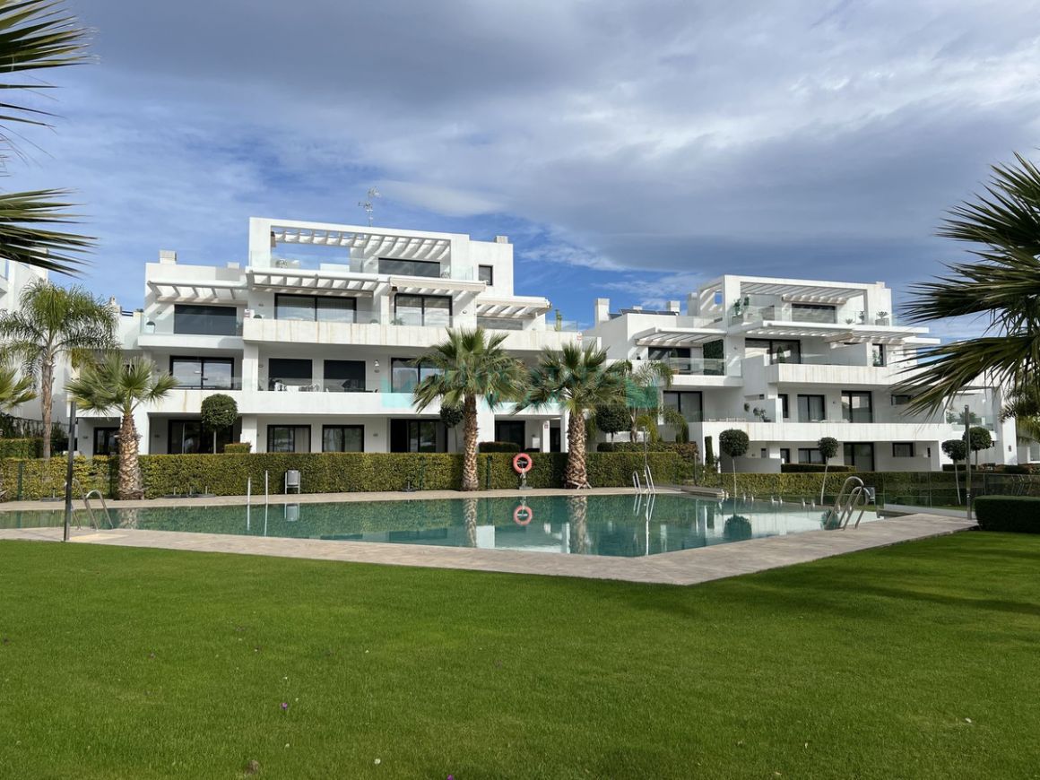 Apartamento Planta Baja en venta en  El Paraiso, Estepona
