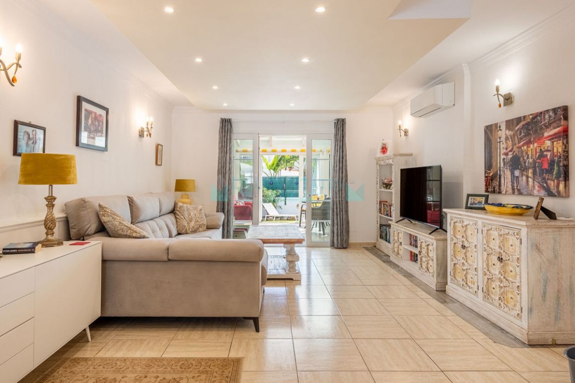 Semi Detached Villa for sale in  Benamara, Estepona